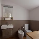 Cv5 - Center - Wide Modern Walking Distance To The Station To Cinque Terre And 5 Mins Walk To The Center - Big Terrace On The Roofs Apartament La Spezia
