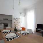 Apartament Cv5 - Center - Wide Modern Walking Distance To The Station To Cinque Terre And 5 Mins Walk To The Center - Big Terrace On The Roofs
