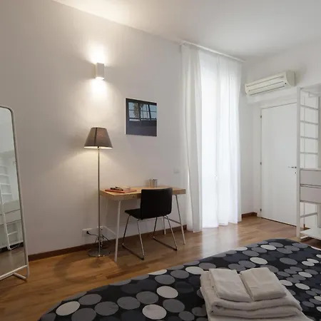 Cv5 - Center - Wide Modern Walking Distance To The Station To Cinque Terre And 5 Mins Walk To The Center - Big Terrace On The Roofs La Spezia