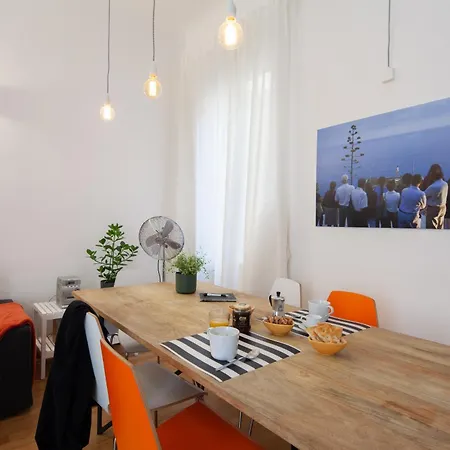 Cv5 - Center - Wide Modern Walking Distance To The Station To Cinque Terre And 5 Mins Walk To The Center - Big Terrace On The Roofs