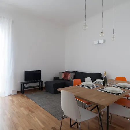 Cv5 - Center - Wide Modern Walking Distance To The Station To Cinque Terre And 5 Mins Walk To The Center - Big Terrace On The Roofs * La Spezia