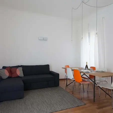 Διαμέρισμα Cv5 - Center - Wide Modern Walking Distance To The Station To Cinque Terre And 5 Mins Walk To The Center - Big Terrace On The Roofs *