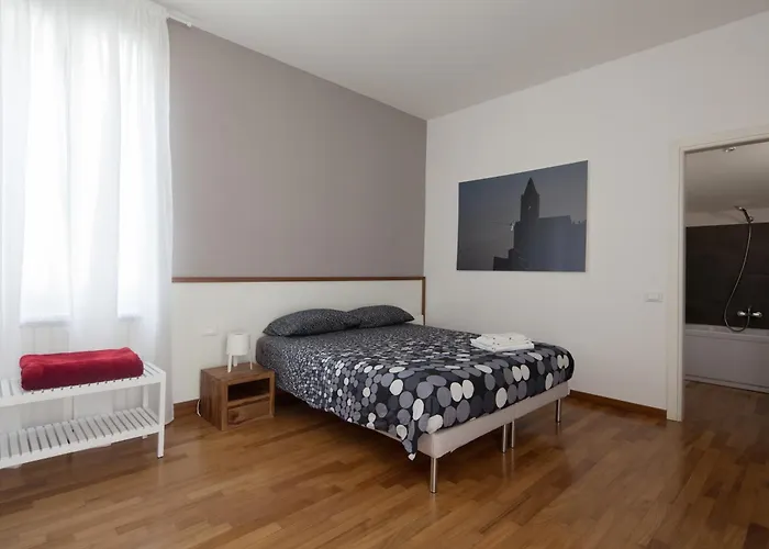 Cv5 - Center - Wide Modern Walking Distance To The Station To Cinque Terre And 5 Mins Walk To The Center - Big Terrace On The Roofs דירה