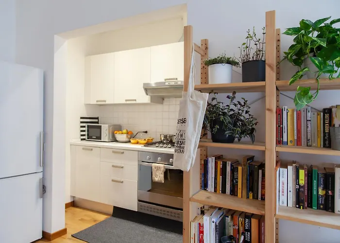 Cv5 - Center - Wide Modern Walking Distance To The Station To Cinque Terre And 5 Mins Walk To The Center - Big Terrace On The Roofs