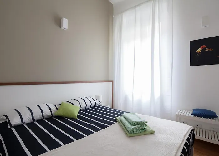 דירה Cv5 - Center - Wide Modern Walking Distance To The Station To Cinque Terre And 5 Mins Walk To The Center - Big Terrace On The Roofs *