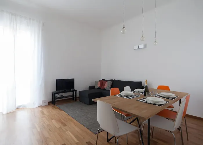 Cv5 - Center - Wide Modern Walking Distance To The Station To Cinque Terre And 5 Mins Walk To The Center - Big Terrace On The Roofs * لا سبيتسْيا
