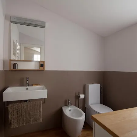 Cv5 - Center - Wide Modern Walking Distance To The Station To Cinque Terre - Big Terrace On The Roofs Appartement La Spezia